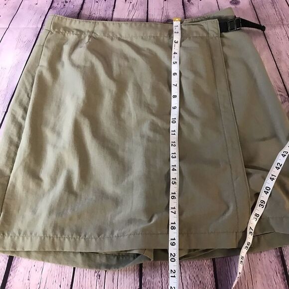 Woolrich Khaki Green Hiking Active Skort Skirt Adjustable Waist Gorpcore Size 12 - Picture 7 of 8